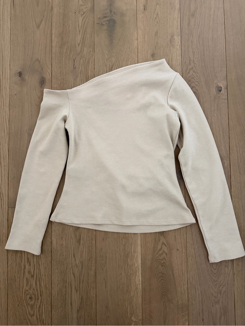 Zara Off-Shoulder Long Sleeve Women’s Top in Cream